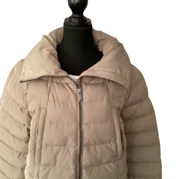 DKNY Puffy Jacket - Picture 3 of 10